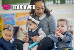 Curso de Auxiliar de Creche Curso de Auxiliar de Creche